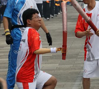 北京奧運(yùn)會(huì)火炬手使用我公司產(chǎn)品